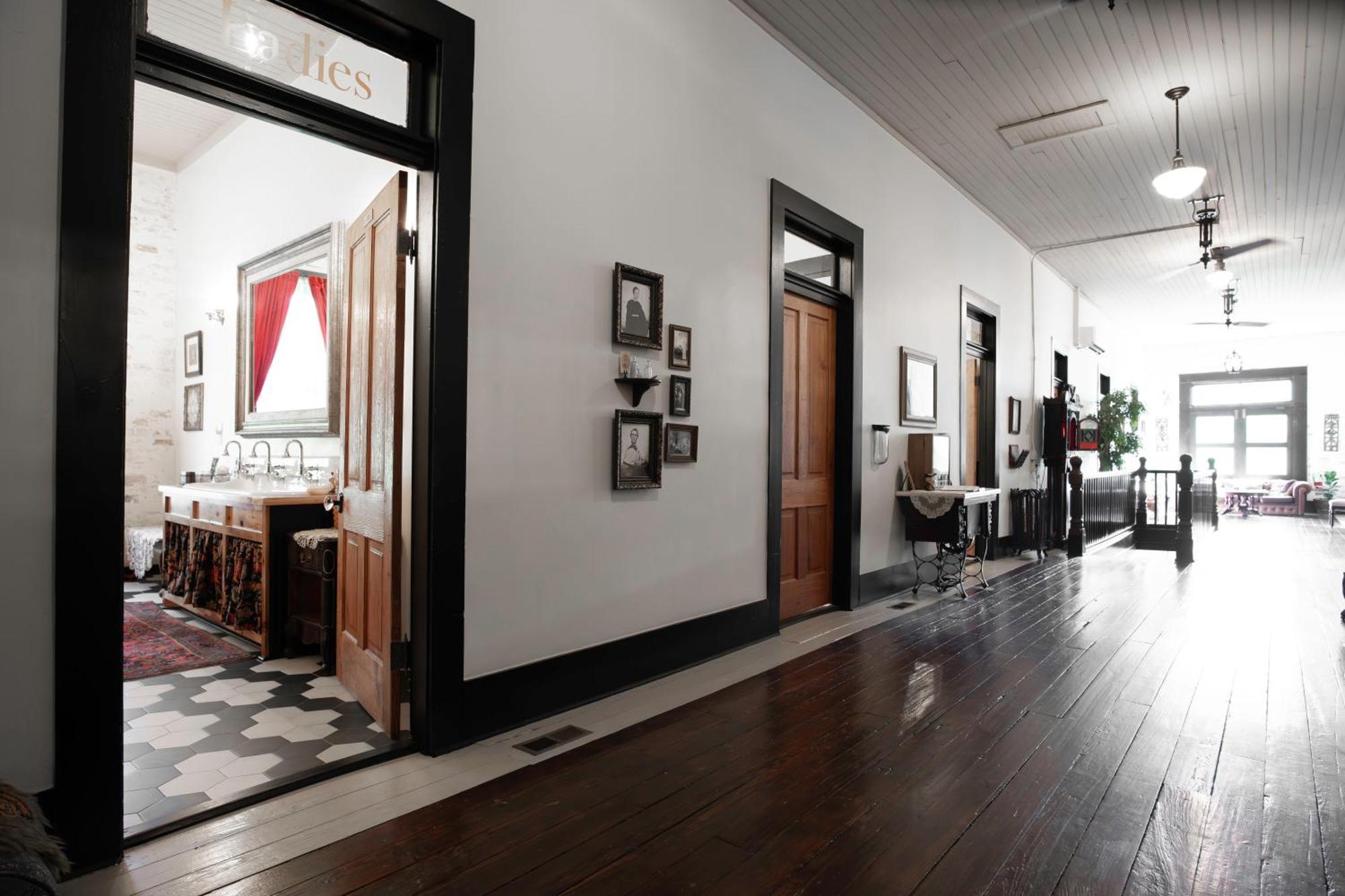 Beard And Lady Inn Chester Εξωτερικό φωτογραφία
